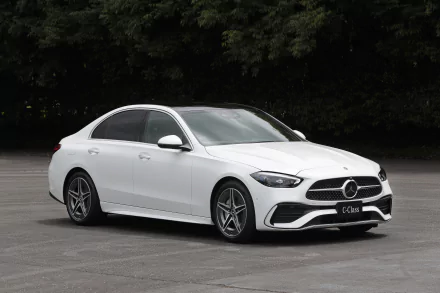  White Mercedes-Benz C 200 AMG Line JP-spec (W206)