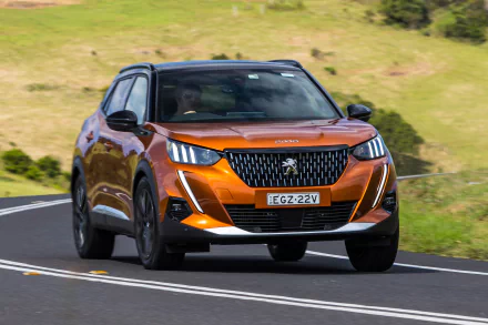  Orange 2020 Peugeot 2008 GT
