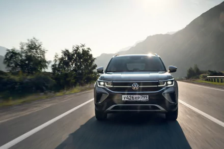  Grey 2021 Volkswagen Taos 4MOTION