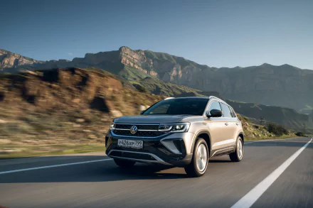  Grey 2021 Volkswagen Taos 4MOTION