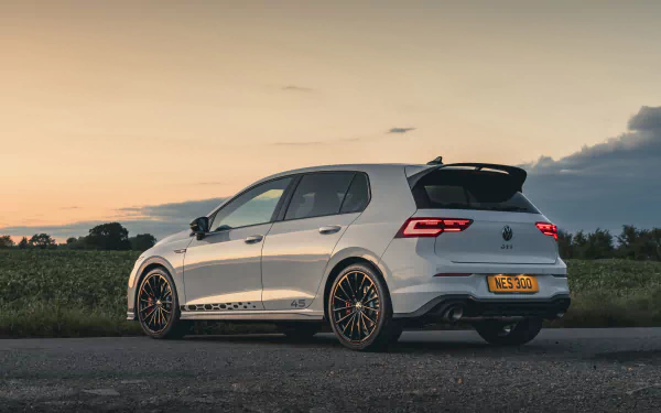  2021 Volkswagen Golf GTI Clubsport 45