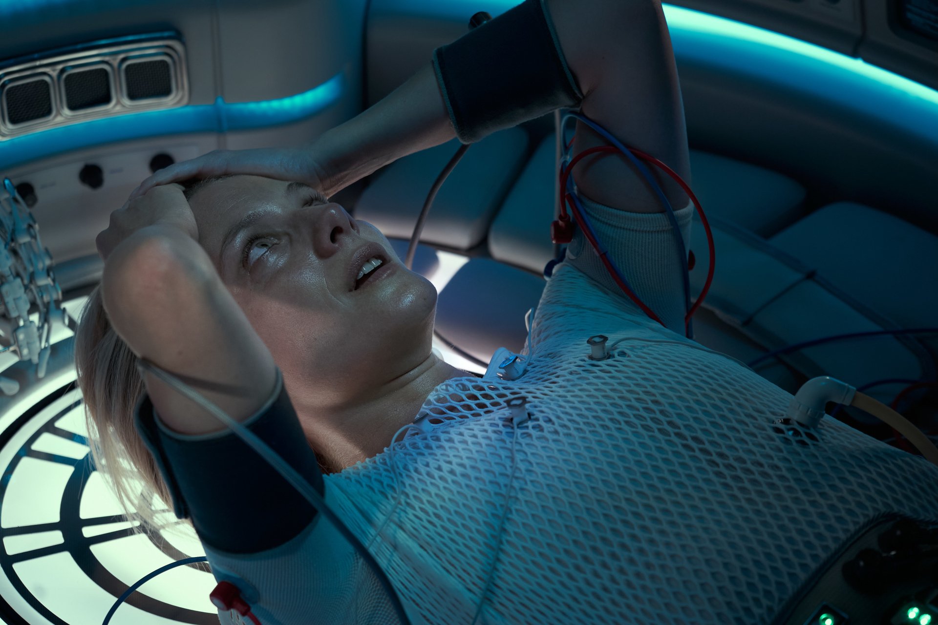 Download Melanie Laurent Movie Oxygen 4k Ultra HD Wallpaper