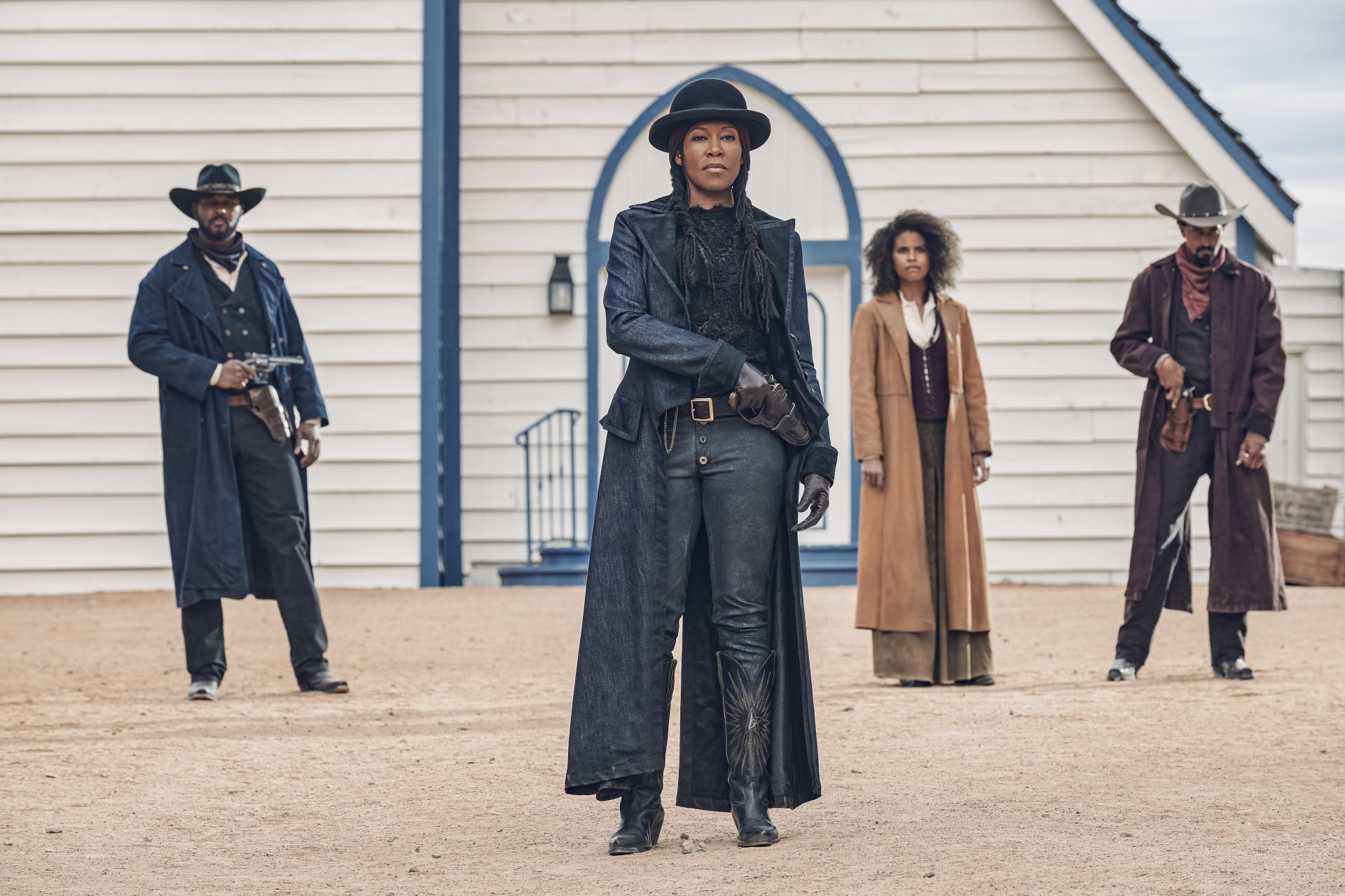 Download Zazie Beetz Regina King Movie The Harder They Fall 4k Ultra HD Wallpaper