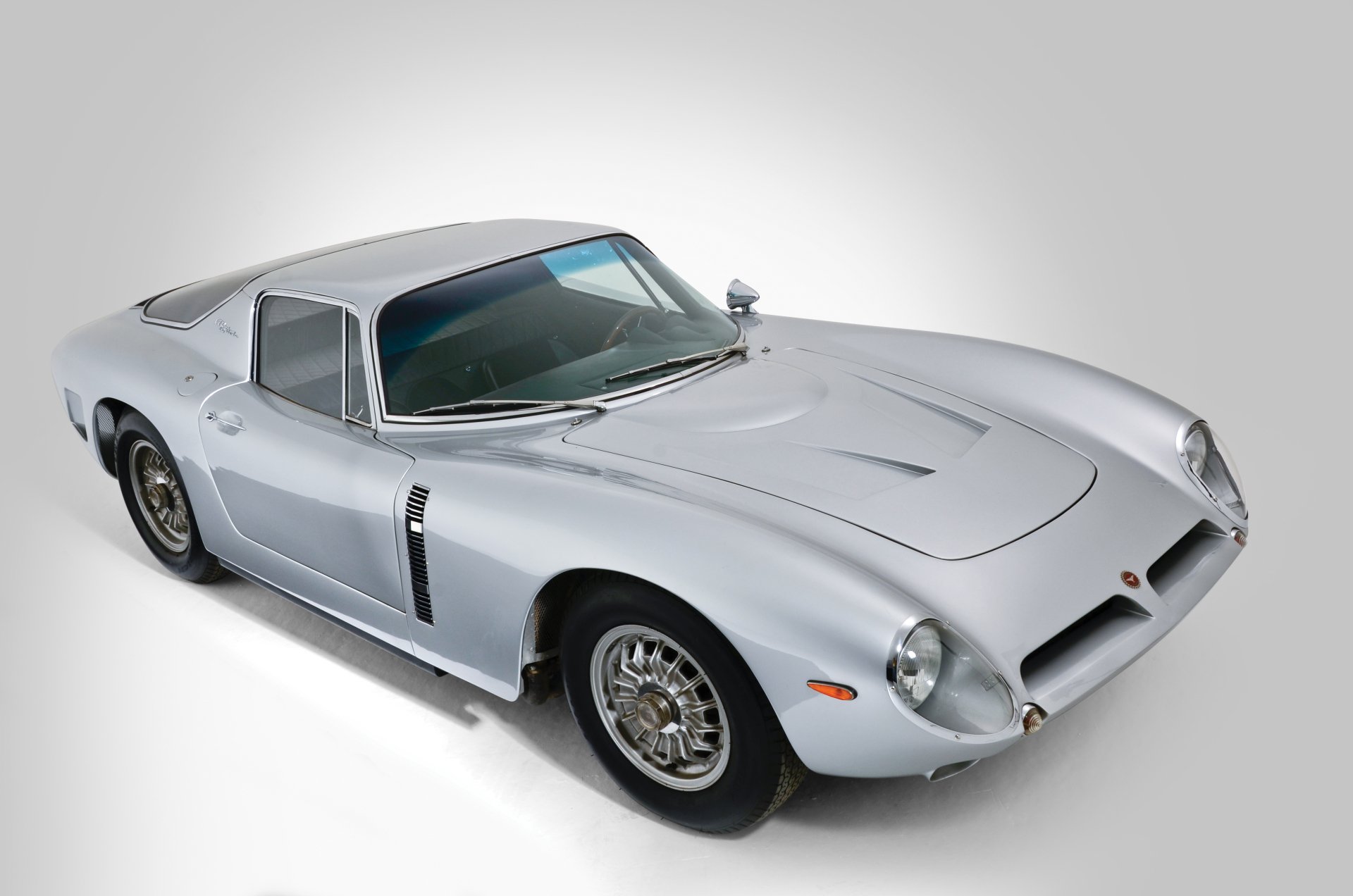 Download Vehicle Bizzarrini 5300 GT Strada 4k Ultra HD Wallpaper