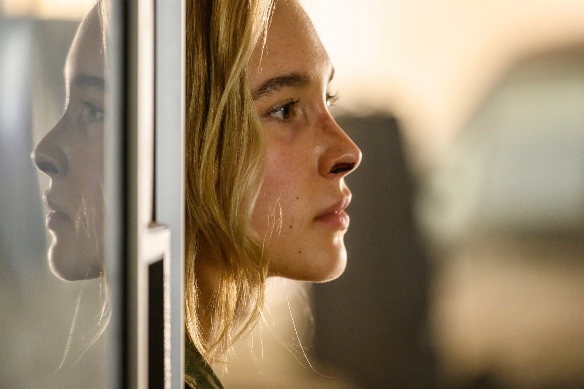 Run Hide Fight HD Wallpaper