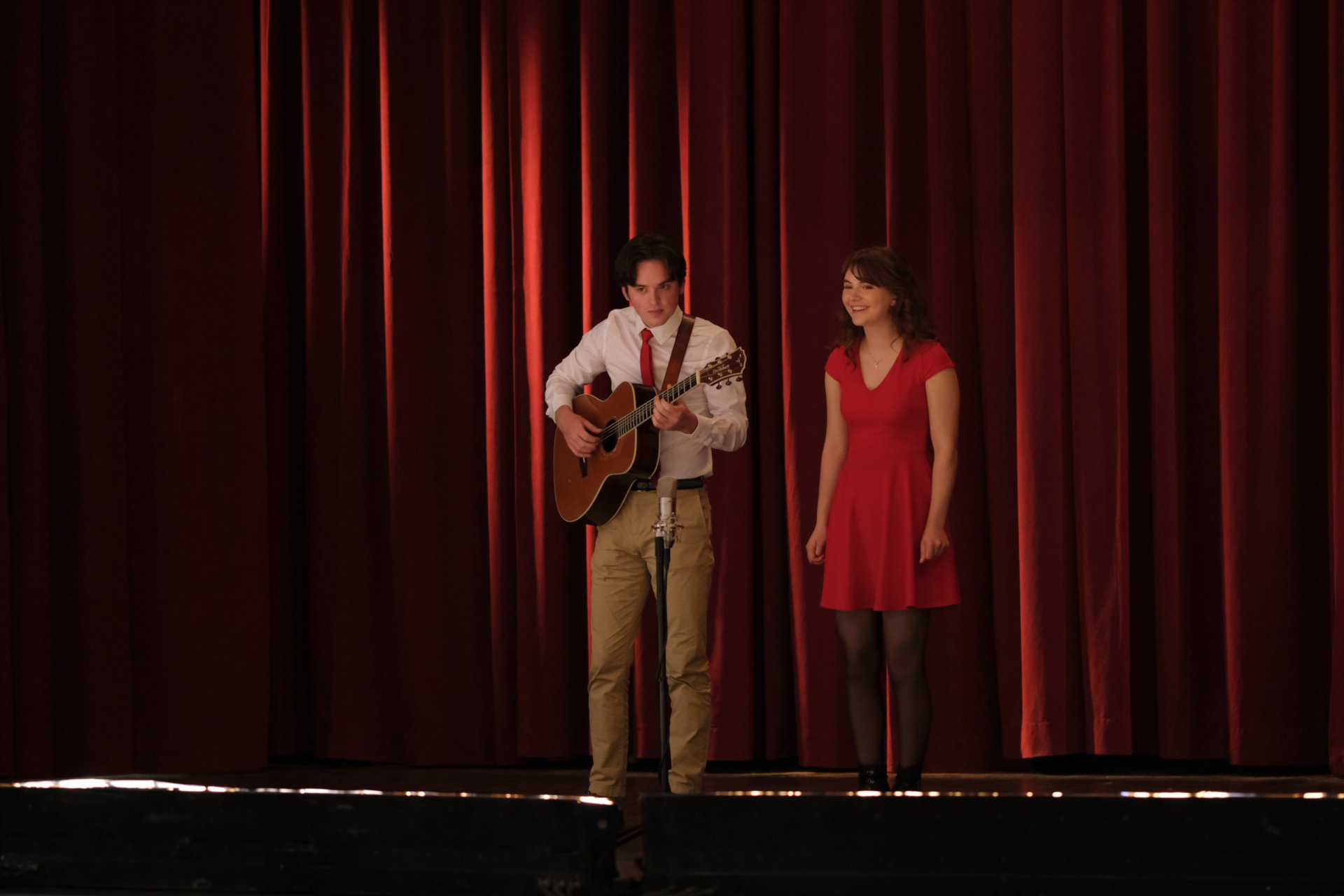 Download Emilia Jones Movie CODA HD Wallpaper