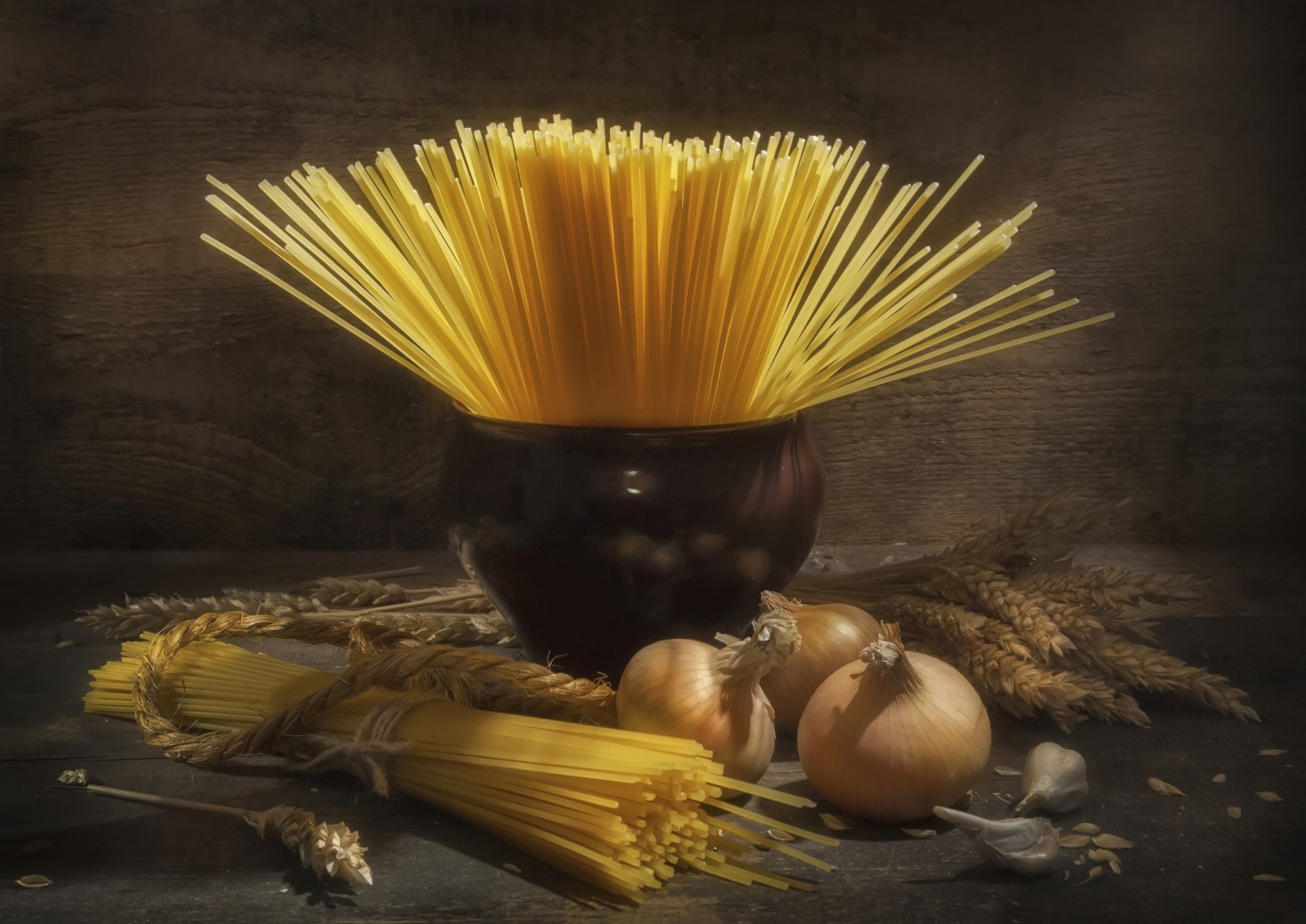 Download Spaghetti Onion Still Life Food Pasta HD Wallpaper