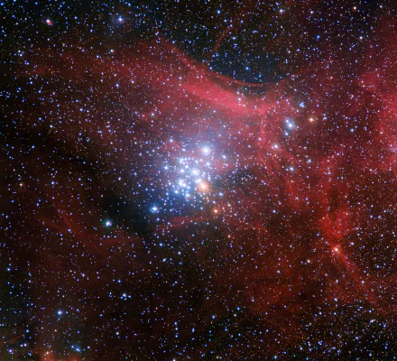 Vivid 8K Ultra HD sci-fi wallpaper showcasing a bright star cluster surrounded by glowing red nebulae against a deep space backdrop.