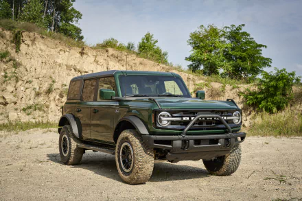  2021 Ford Bronco 4-Door Outer Banks