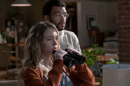 Justice Smith Sydney Sweeney movie The Voyeurs HD Desktop Wallpaper | Background Image