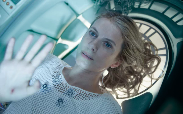Melanie Laurent movie Oxygen HD Desktop Wallpaper | Background Image