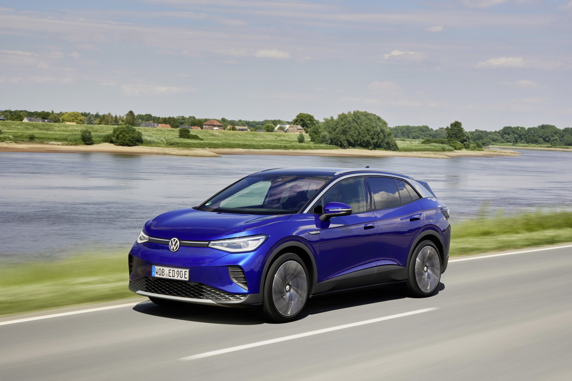 Download Compact Car Electric Car Volkswagen ID.4 Pro Vehicle Volkswagen ID.4 4k Ultra HD Wallpaper