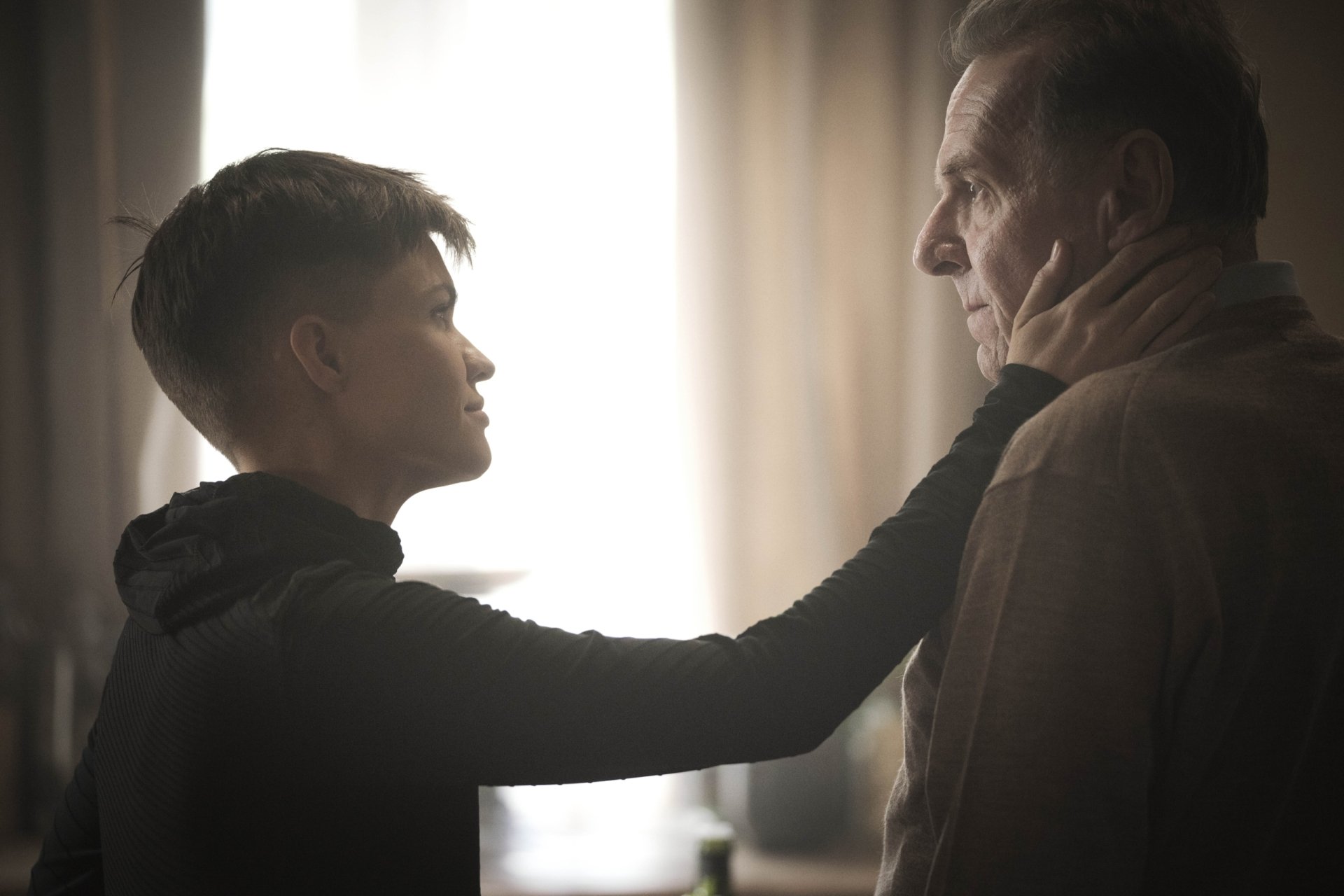 Download Ruby Rose Tom Wilkinson Movie SAS: Red Notice HD Wallpaper