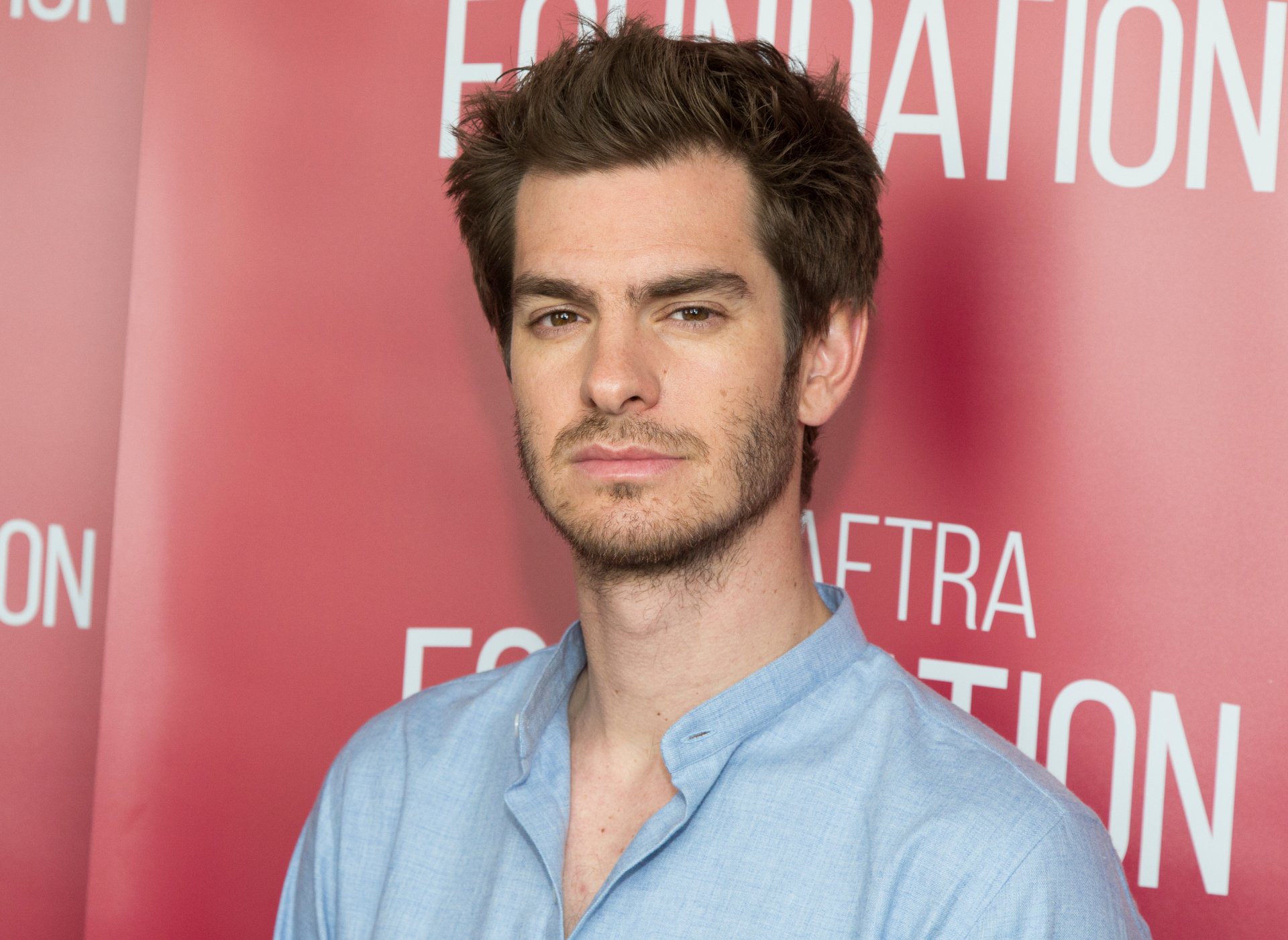 Download American Actor Celebrity Andrew Garfield Hd Wallpaper