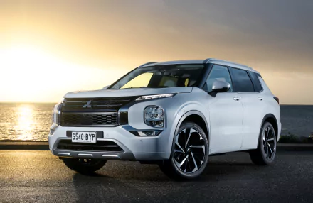 SUV vehicle Mitsubishi Outlander HD Desktop Wallpaper | Background Image