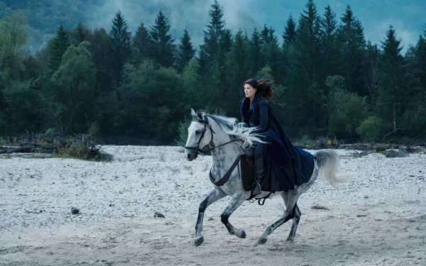 Moiraine Damodred Rosamund Pike TV Show The Wheel of Time HD Desktop Wallpaper | Background Image