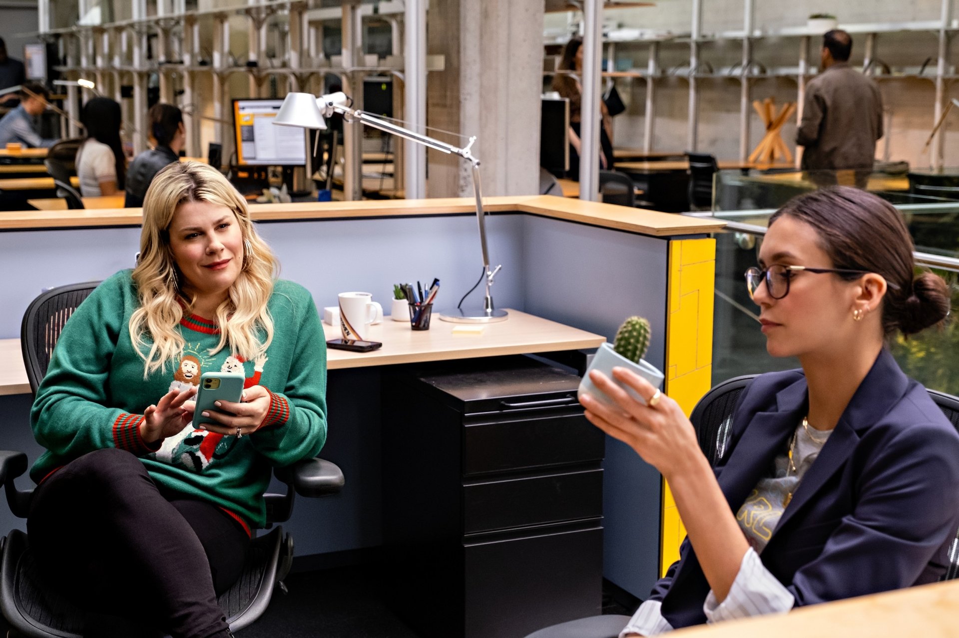 Download Heather Mcmahan Nina Dobrev Movie Love Hard HD Wallpaper