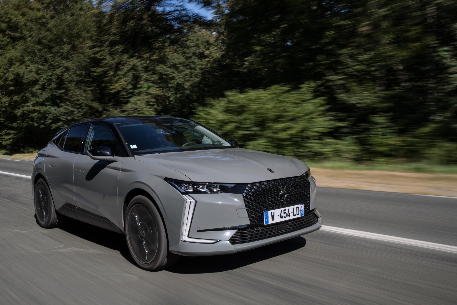 Download Electric Car DS 4 Performance Line Vehicle DS 4 4k Ultra HD Wallpaper