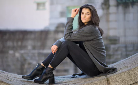 black hair woman model HD Desktop Wallpaper | Background Image