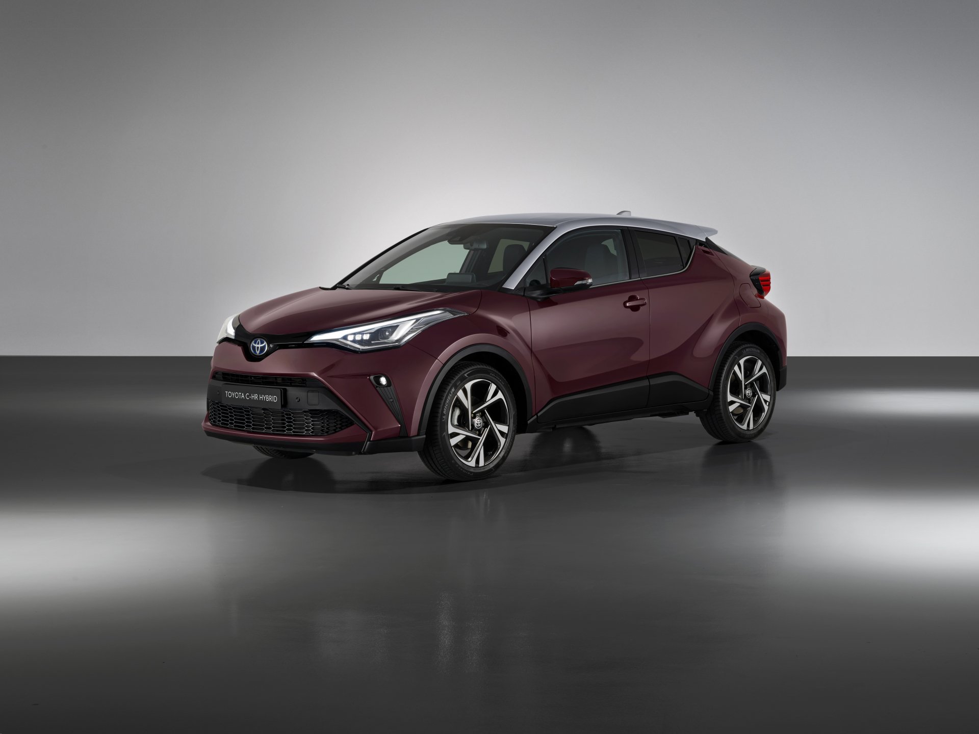 Download SUV Toyota C-HR Hybrid Vehicle Toyota C-HR 4k Ultra HD Wallpaper