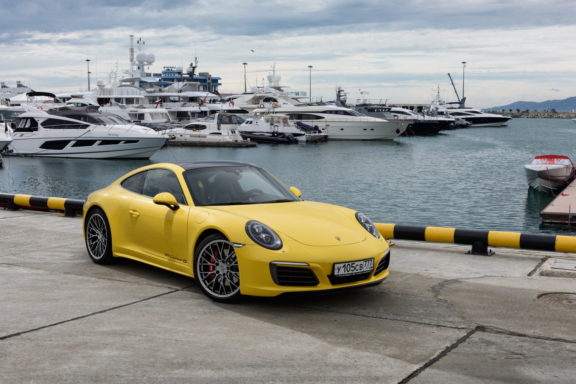 Download Vehicle Porsche 911 Carrera 4S 4k Ultra HD Wallpaper