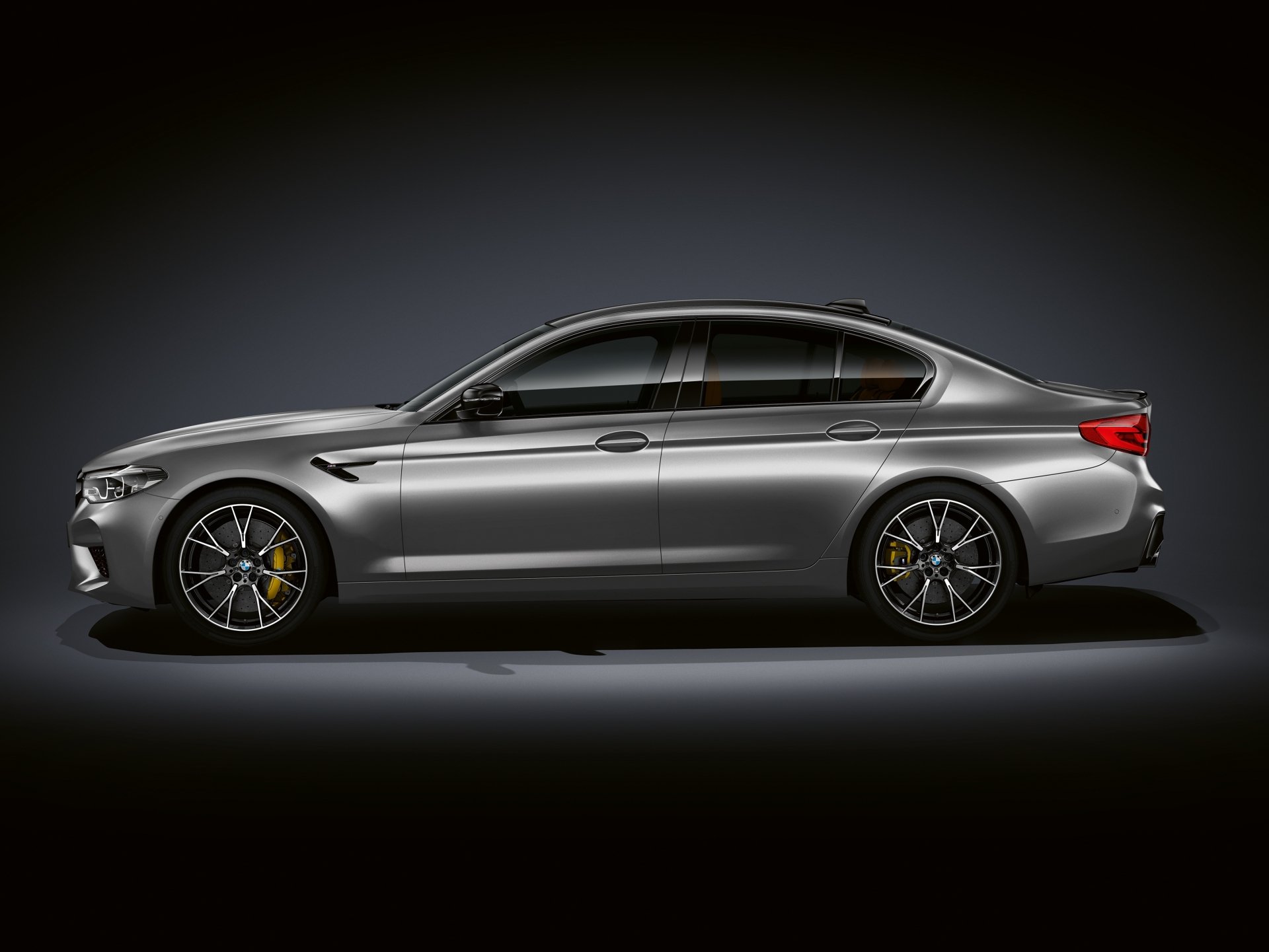 Download Vehicle BMW M5 Competition HD Wallpaper
