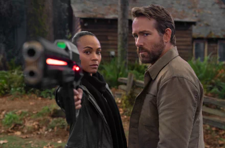 Zoe Saldana Ryan Reynolds movie The Adam Project HD Desktop Wallpaper | Background Image