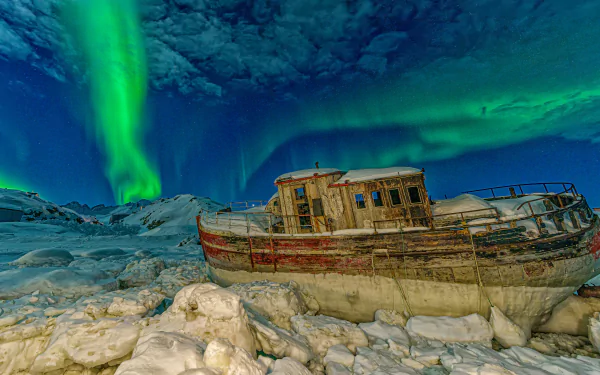  Aurora borealis, Tasiilaq, Greenland by Shane P. White