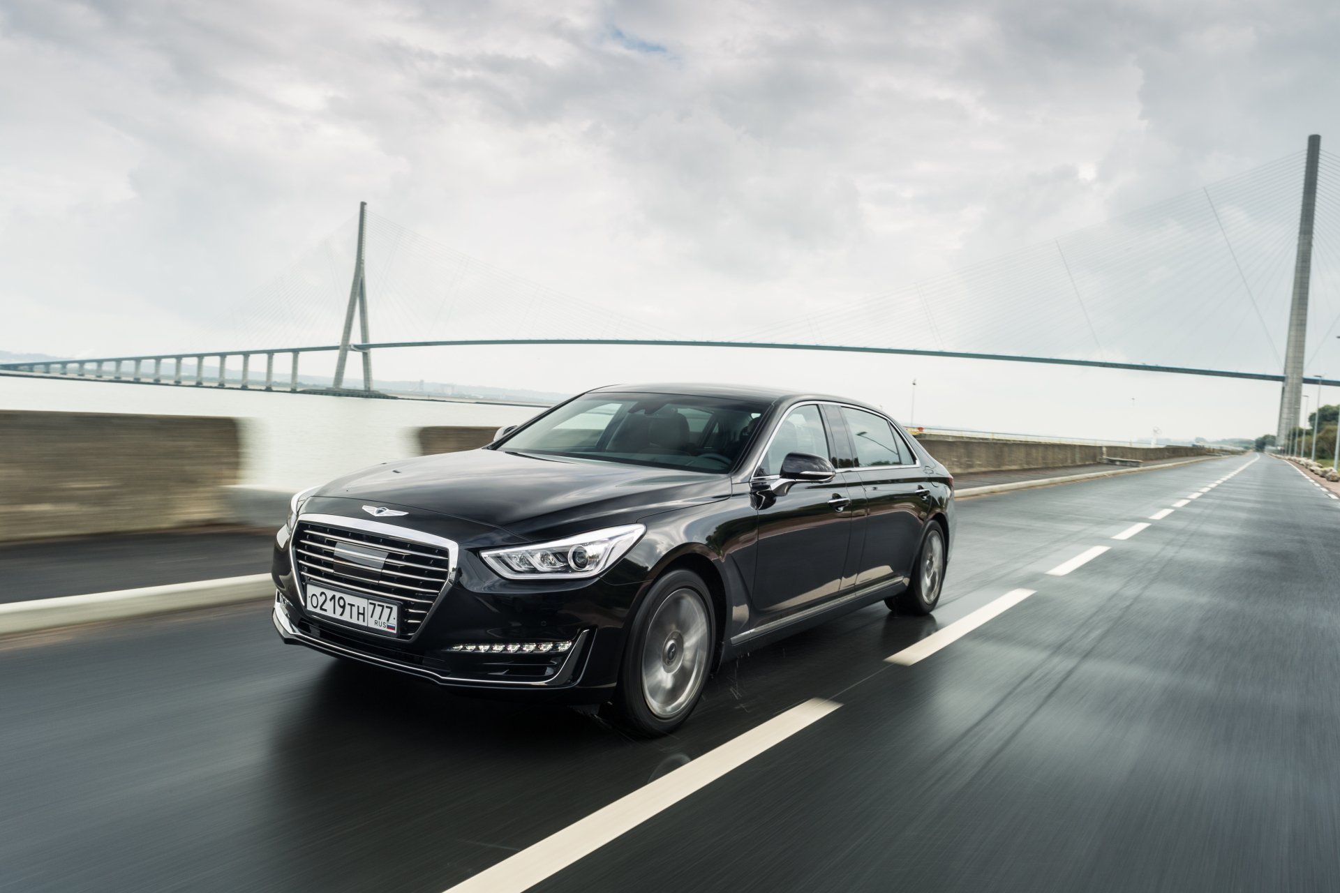 Download Genesis G90L 5.0 HTRAC Vehicle Genesis G90 4k Ultra HD Wallpaper
