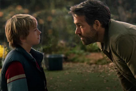 Walker Scobell Ryan Reynolds movie The Adam Project HD Desktop Wallpaper | Background Image