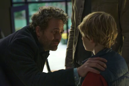 Walker Scobell Mark Ruffalo movie The Adam Project HD Desktop Wallpaper | Background Image