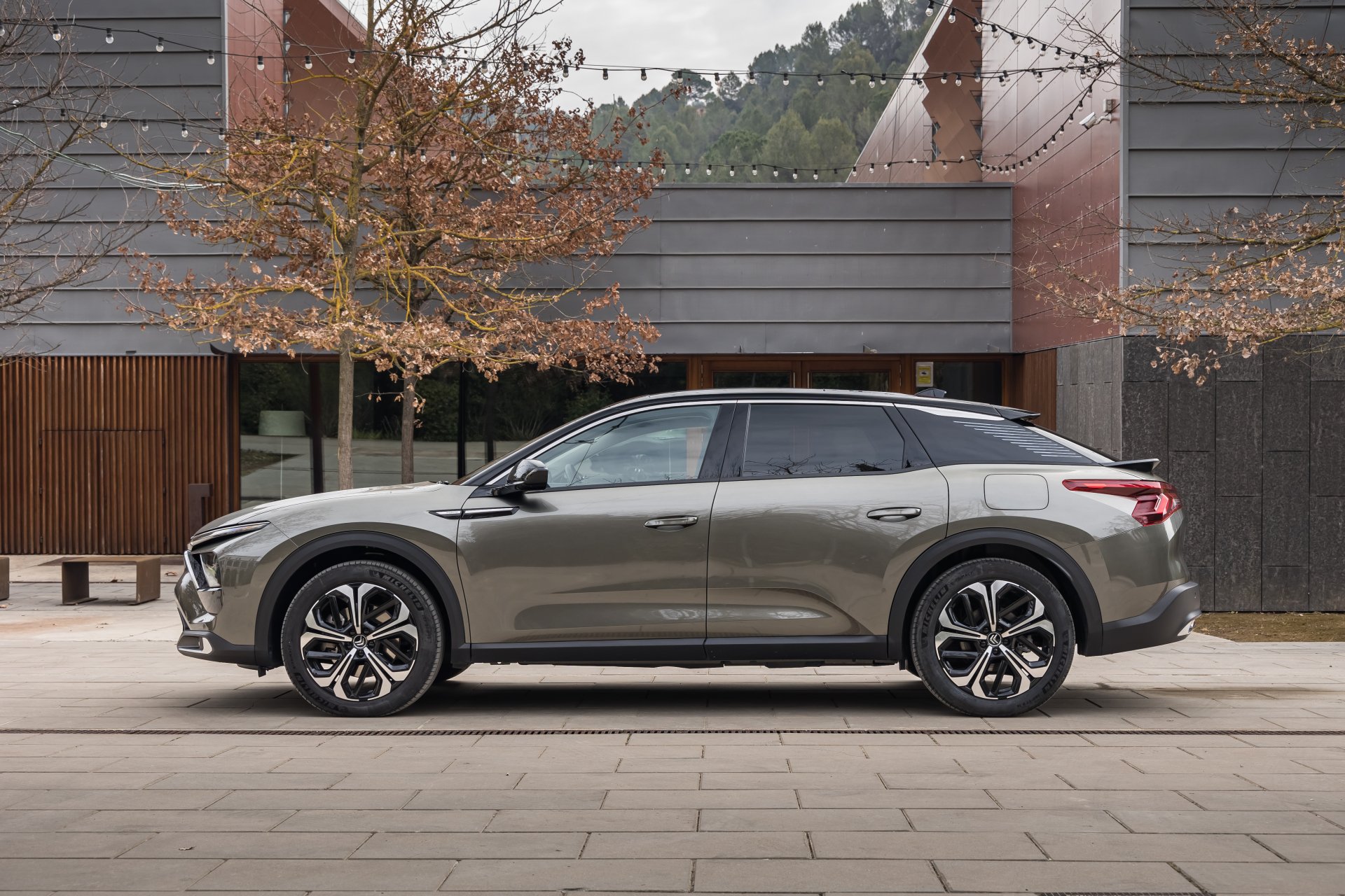 Download Vehicle Citroën C5 X 4k Ultra HD Wallpaper