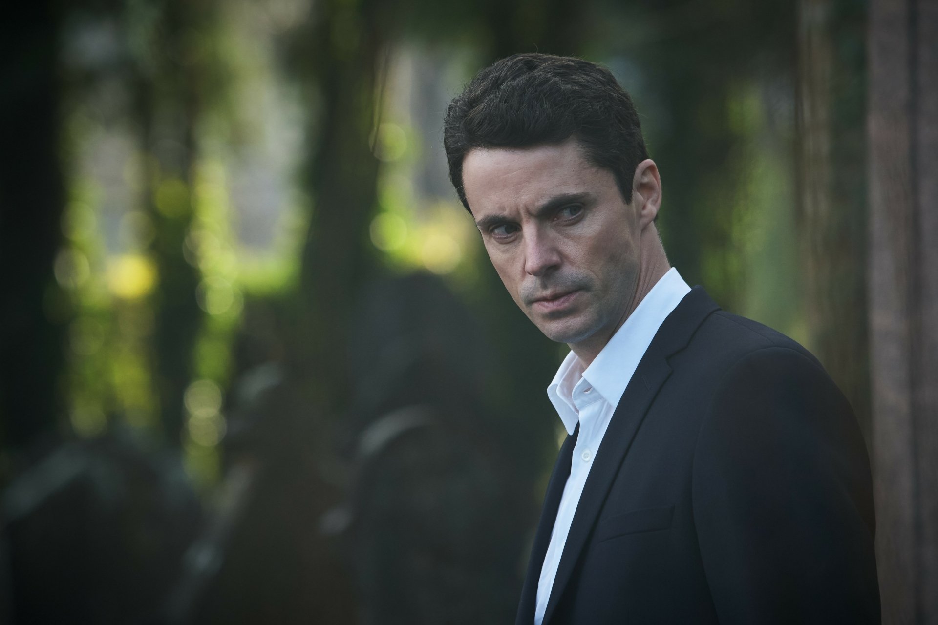 Download Matthew Goode TV Show A Discovery Of Witches 4k Ultra HD Wallpaper