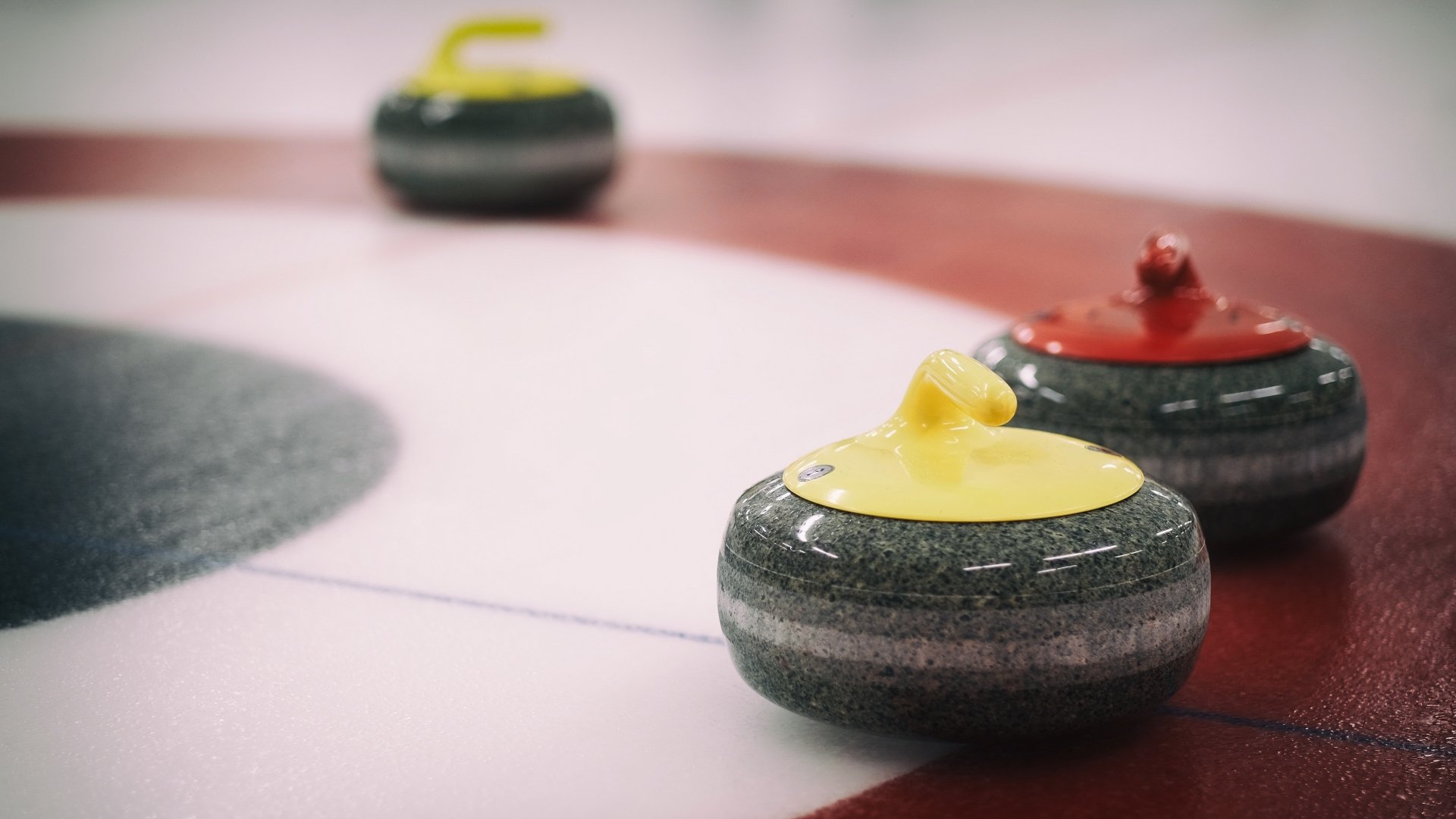 Curling 4k Ultra HD Wallpaper