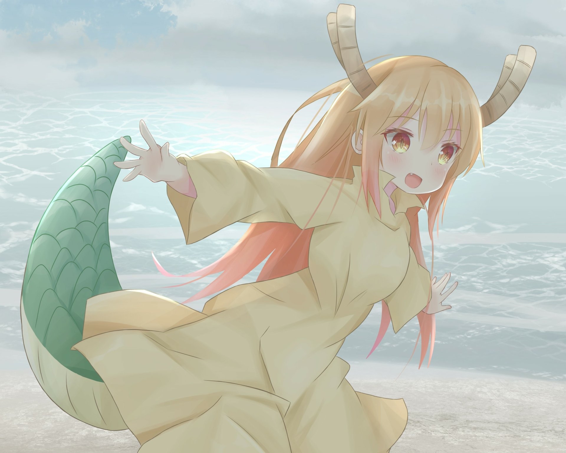 HD PC desktop wallpaper featuring Tohru from Miss Kobayashi's Dragon Maid anime, depicted with her dragon tail and horns against a soft, cloudy background.
