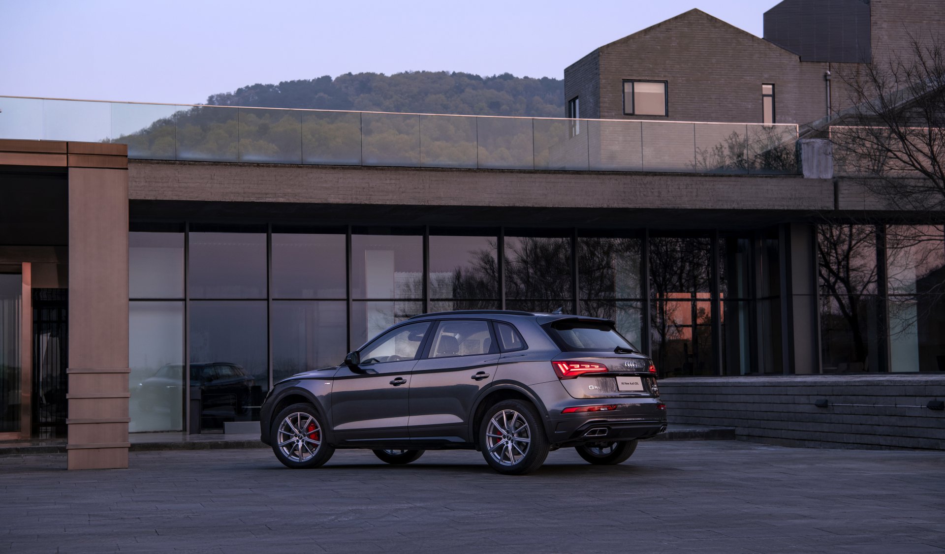 Download Vehicle Audi Q5 45 TFSI Quattro S Line 8k Ultra HD Wallpaper