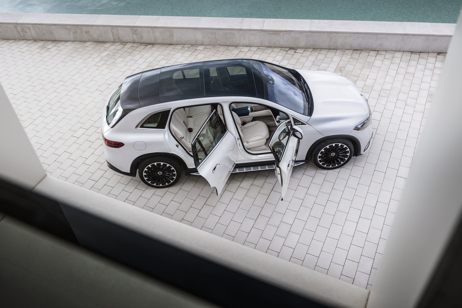 Download Vehicle Mercedes-Benz EQS 450+ 4k Ultra HD Wallpaper