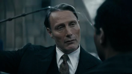 Mads Mikkelsen movie Fantastic Beasts: The Secrets of Dumbledore HD Desktop Wallpaper | Background Image