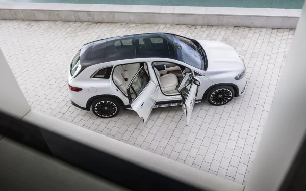 vehicle Mercedes-Benz EQS 450+ HD Desktop Wallpaper | Background Image