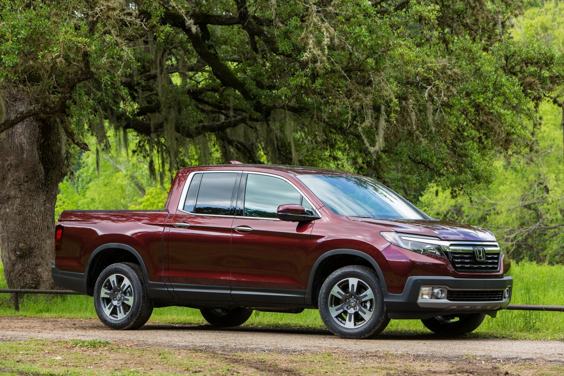 Download Vehicle Honda Ridgeline 4k Ultra HD Wallpaper