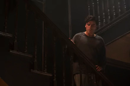 Marc Spector Oscar Isaac TV Show Moon Knight HD Desktop Wallpaper | Background Image