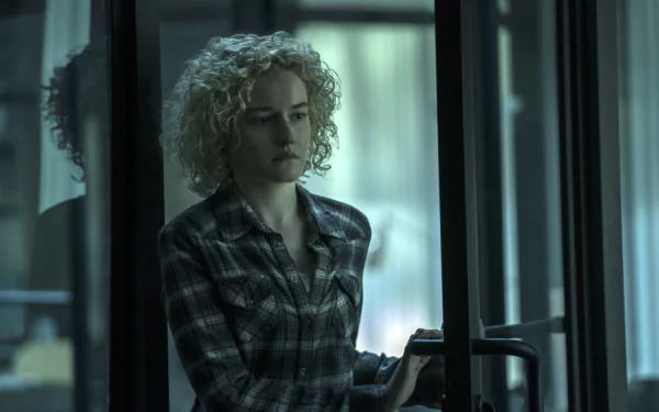Julia Garner TV Show Ozark HD Desktop Wallpaper | Background Image