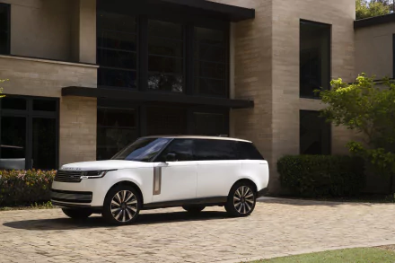  2023 Range Rover SV Serenity P530 LWB