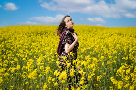 rapeseed woman model HD Desktop Wallpaper | Background Image