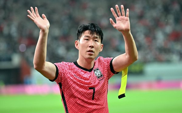Sports Son Heung-Min Soccer Player South Korea National Football Team HD Wallpaper | Background Image