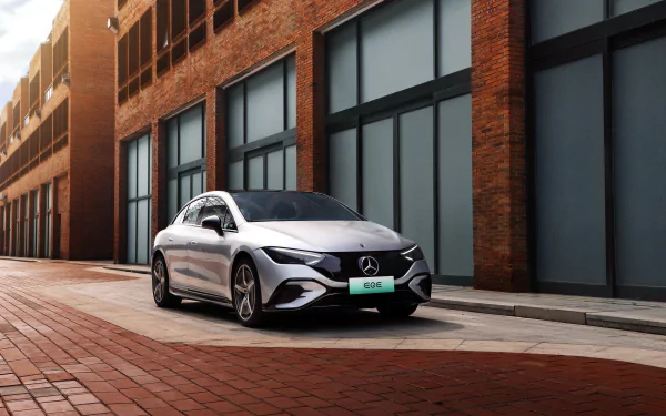  Mercedes-Benz EQE 350 AMG Line