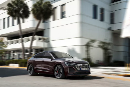  Audi Q8 Sportback 55 e-tron quattro