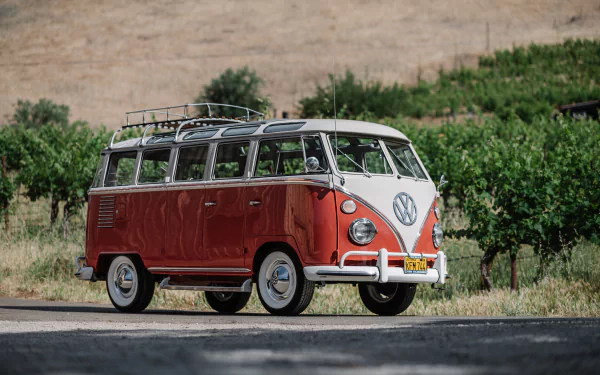  Volkswagen Type 2 Deluxe Samba Microbus