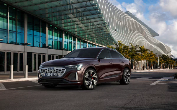  Audi Q8 Sportback 55 e-tron quattro