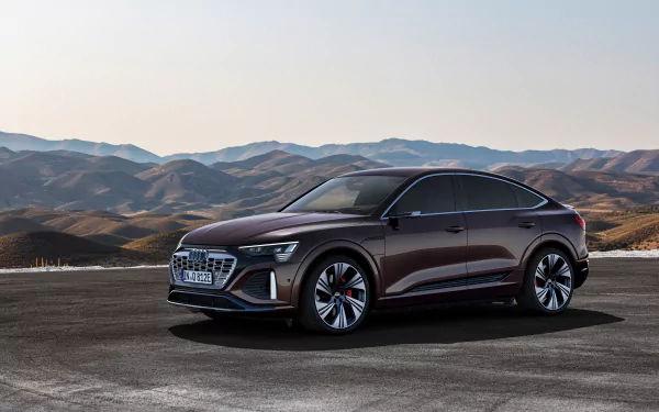  Audi Q8 Sportback 55 e-tron quattro